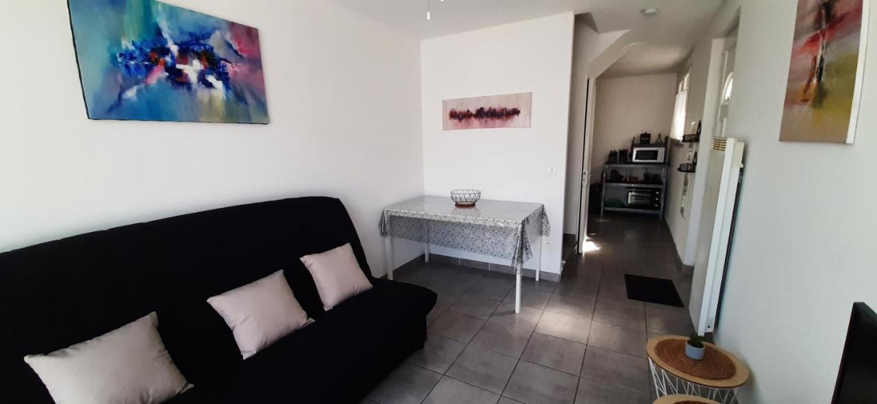 Jolie Maisonnette A Proximite De Toutes Commodites Saintes-Maries-de-La-Mer Exterior foto